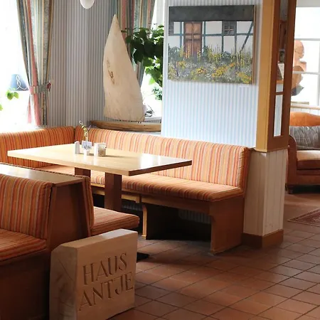 מלון Haus Antje 2*