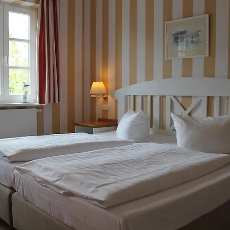 Haus Antje Отель 2*